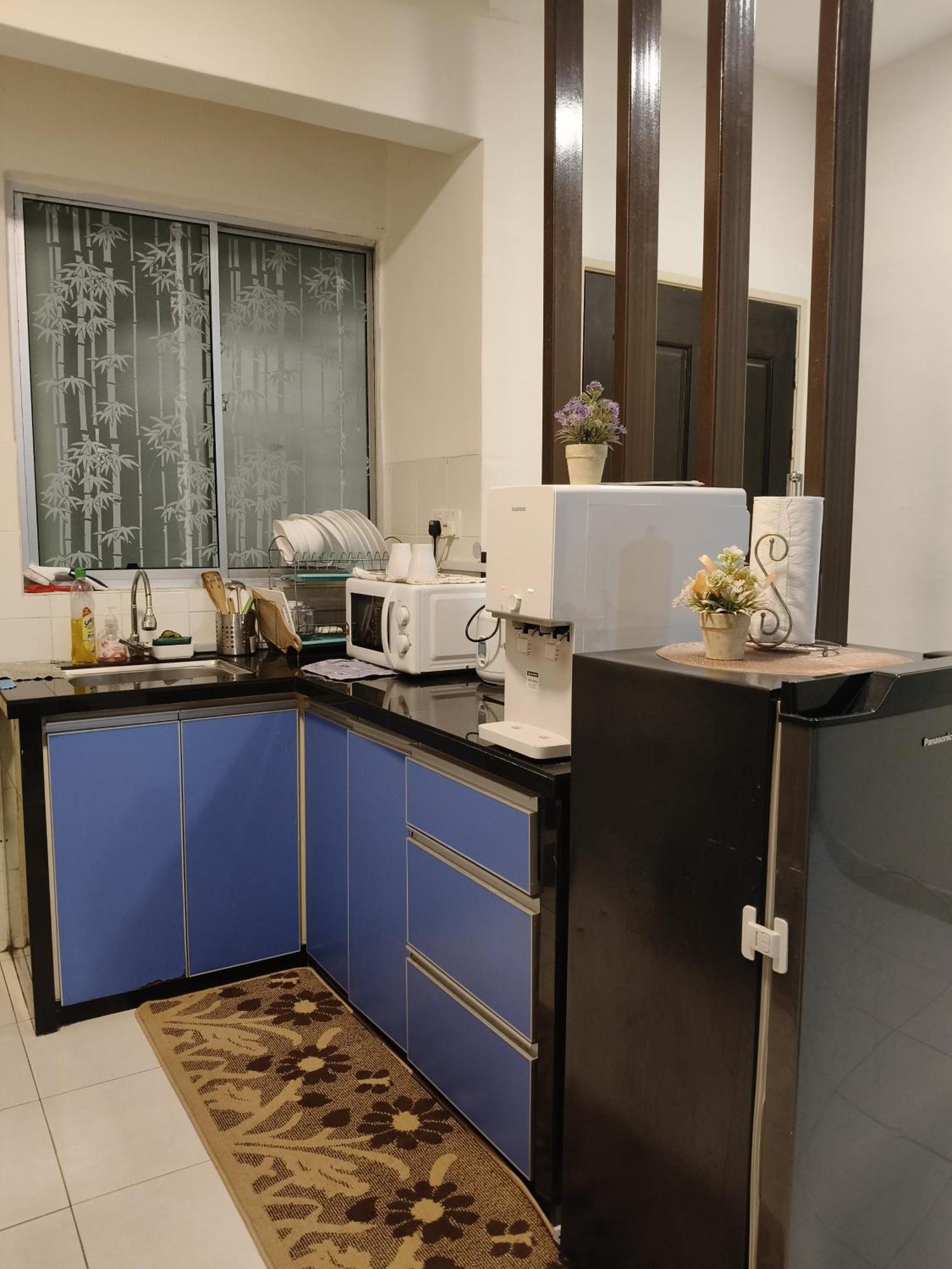 Leezahomestay Bayan Lepas Exteriör bild