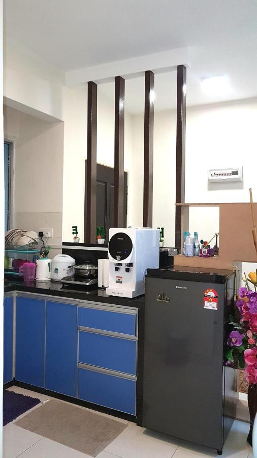 Leezahomestay Bayan Lepas Exteriör bild