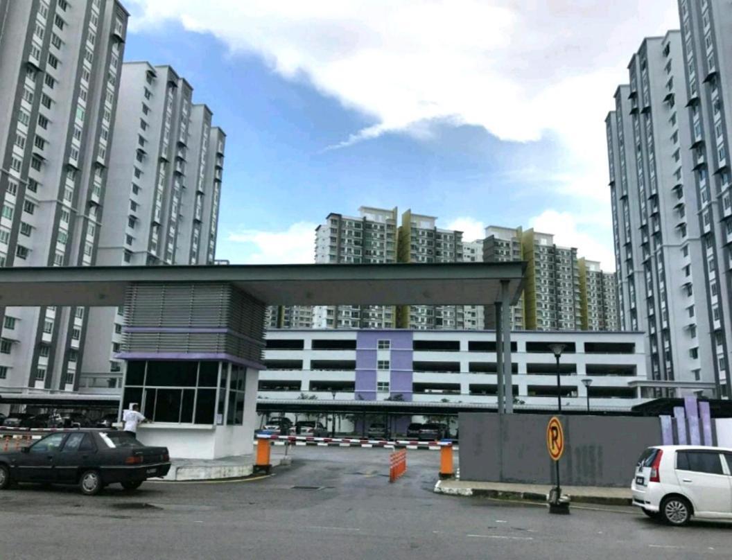 Leezahomestay Bayan Lepas Exteriör bild